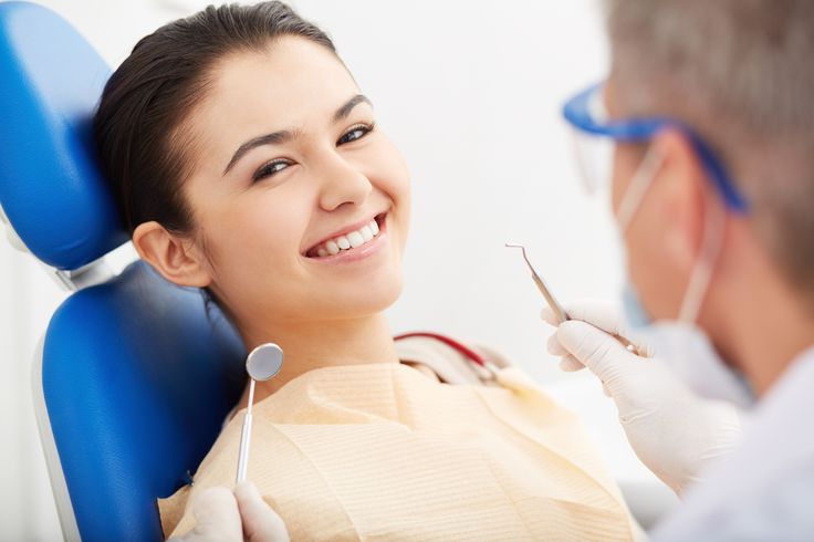 Why Adults Are Increasingly Choosing Ceramic Braces Over Traditional Metal Orthodontics